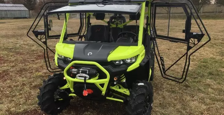 DFK Premium Täysi Ohjaamo Lämmöllä + pyyhin/pesin Can-Am Traxter XMR 2020- - Mönkijän DFK lämpöhytit - D509660 - 1