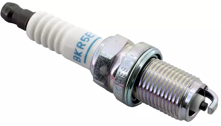 NGK sparkplug BKR5ES - Ruohonleikkurin sytytystulpat - D58163 - 1