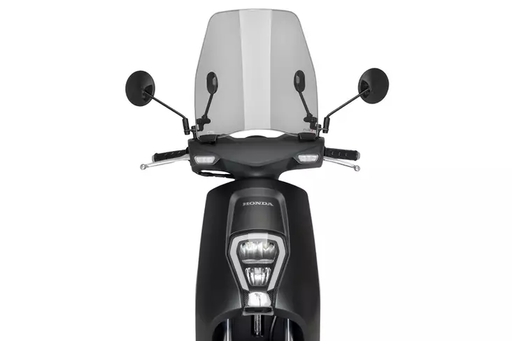 Puig Windshield Urban Honda Em1 E 24' C/Smoke - Moottoripyörän katteet ja tuulenohjaimet - D511103 - 1