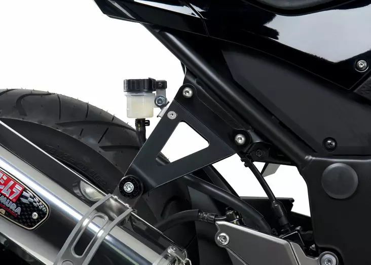Yoshimura Kawasaki Ninja 300 2013-17 Muffler Bracket - Moottoripyörän vaimentimen kiinnikkeet - D334313 - 1
