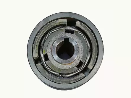 Bronco Kytkin (77-12495) - Työlaitteiden varaosat ja tarvikkeet - D380334 - 1