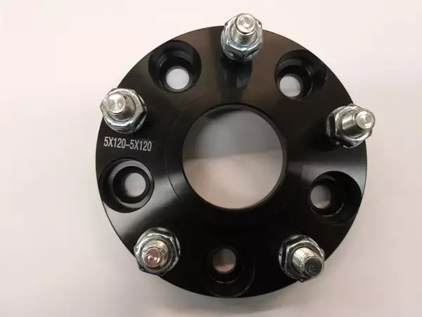 Adapteri Musta (levikepala) 25mm 5x108/5x108 - SteyrTek Adapterit (pulttikeskittävät le - 499-136784 - 1