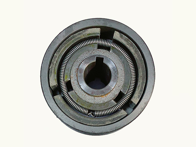 Bronco Kytkin (77-12495) - Työlaitteiden varaosat ja tarvikkeet - D380334 - 1