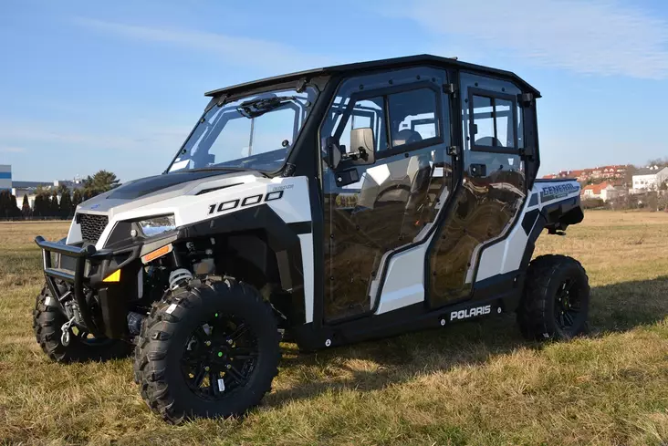 DFK Täysi Ohjaamo Lämmöllä + pyyhin/pesin Polaris General 4 Crew 2019- - Mönkijän DFK lämpöhytit - D434864 - 1