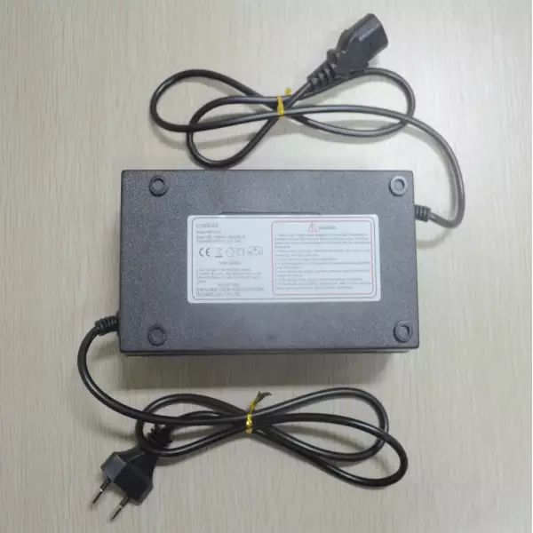Kontio Motors e-Scooter 2.0: Laturi - Kontio e-Scooter varaosat - 499-121394 - 1