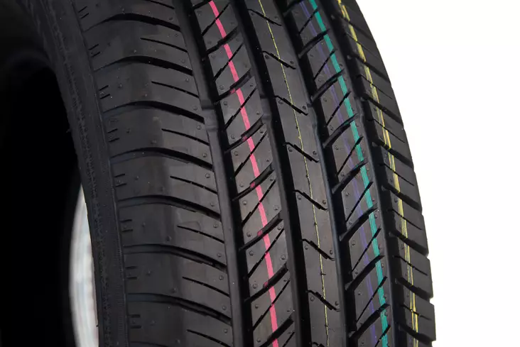 Nankang N-605 TourSport 205/75-15 kesärengas - 15-tuumaiset kesärenkaat - 499-54114 - 1
