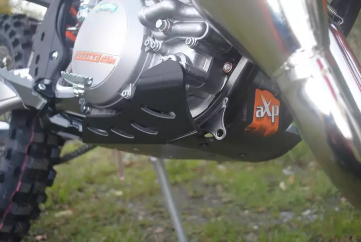 AXP Skid Plate PHD 6mm Black KTM EXC250/EXC300 13-16 - Moottoripyörän pohjapanssarit - D243535 - 1