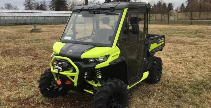 DFK Premium Täysi Ohjaamo Lämmöllä + pyyhin/pesin Can-Am Traxter 2020-2025 - Mönkijän DFK lämpöhytit - D509655 - 1