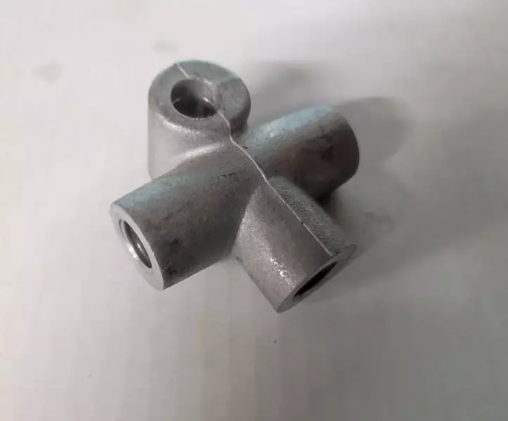 Kontio Motors Kruiser Trike: Takajarruletkujen T haara - Kontio Kruiser Trike varaosat - 499-153295 - 1