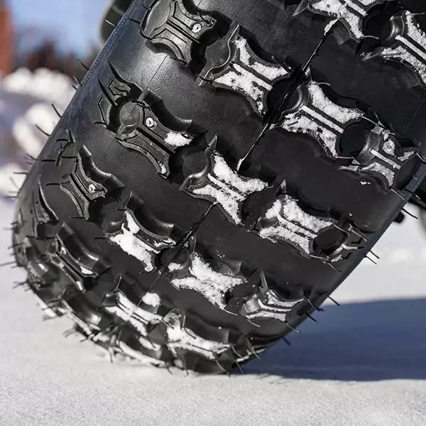 Kontio Motors Mopon nastoitettu talvirengas 240/50-8 nastarengas - Mopon nastarenkaat - 499-138896 - 1