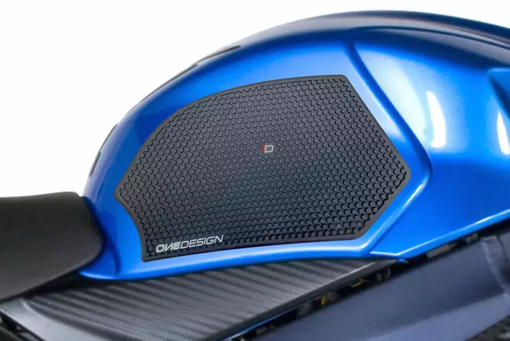 Puig Lateral Tank Pads Suzuki C/Black - Moottoripyörän tankinsuojat - D337476 - 1