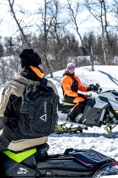 AMOQ Mission Reppu 20L Musta - Reput ja laukut - D511338 - 2