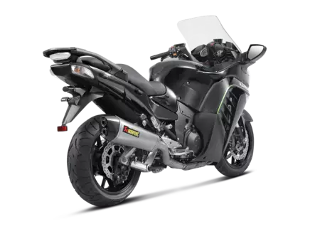 Akrapovic Slip-On Line äänenvaimennin (titaani) Kawasaki 1400 GTR (2008-2017) - Moottorikelkan pyöränlaipat - D224679 - 2