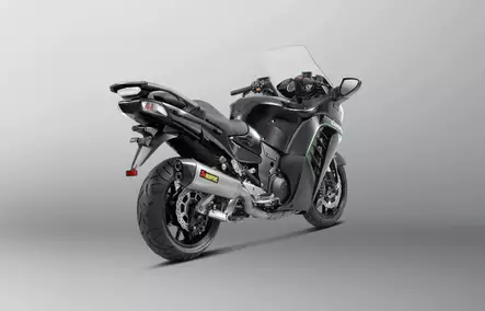 Akrapovic Slip-On Line (Titaani) Kawasaki Concours 14/1400 GTR 2008-2017 - Moottorikelkan pyöränlaipat - D224679 - 2