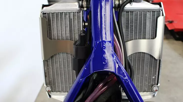 AXP Radiator Braces Black Spacers Sherco 125SER 18-21 - Moottoripyörän jäähdyttimen suojat - D243679 - 1