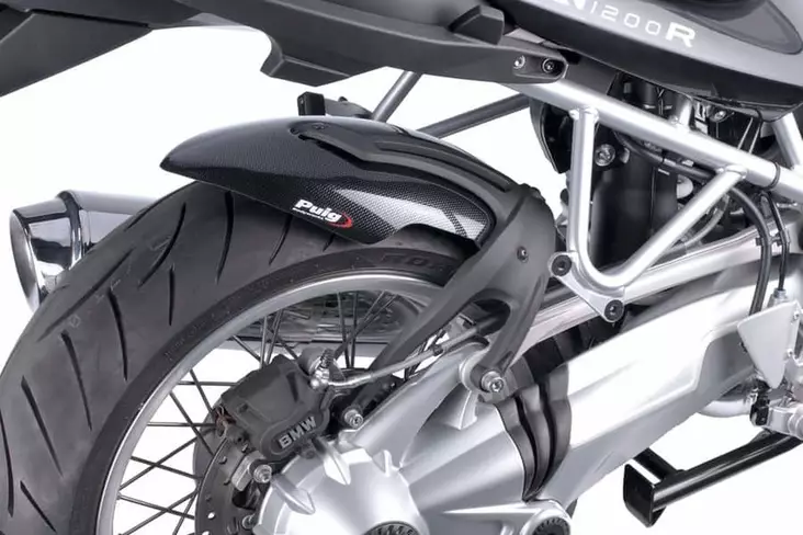 Puig Rear Hugger Bmw R1200R 06-14'/S 06'-08' C/Carbon - Sisälokarit ja ketjusuoja - D298989 - 1