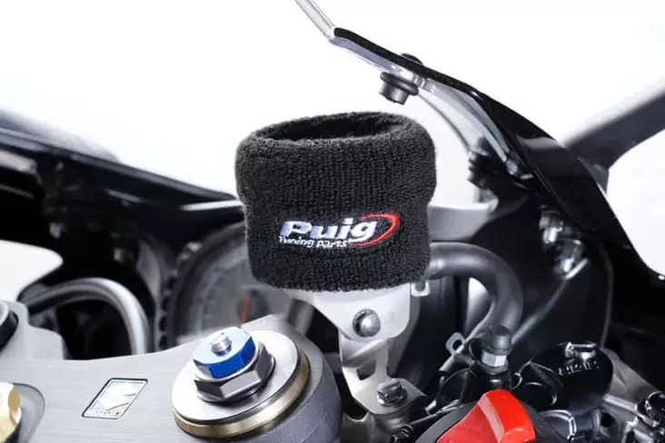 Puig Sleeve Brake Tanks C/Black - Moottoripyörän jarrunestesäiliöt - D298539 - 1