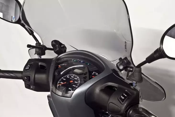 Puig Windshield City Tour.Honda Scoopy Sh125/150I 13-16 - Moottoripyörän katteet ja tuulenohjaimet - D299689 - 1