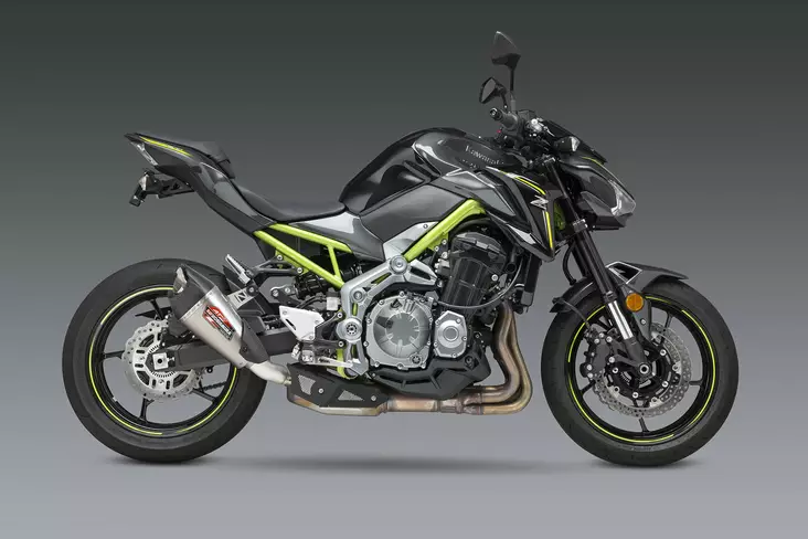 Yoshimura Slip-On Kawasaki Z900(USA) 2017-21 Street AT2 So Ss-Ss-Cf Works Finish - Moottoripyörän äänenvaimentimet - D400929 - 1